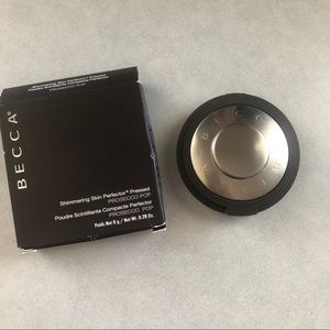 🆕 Becca Highlighter